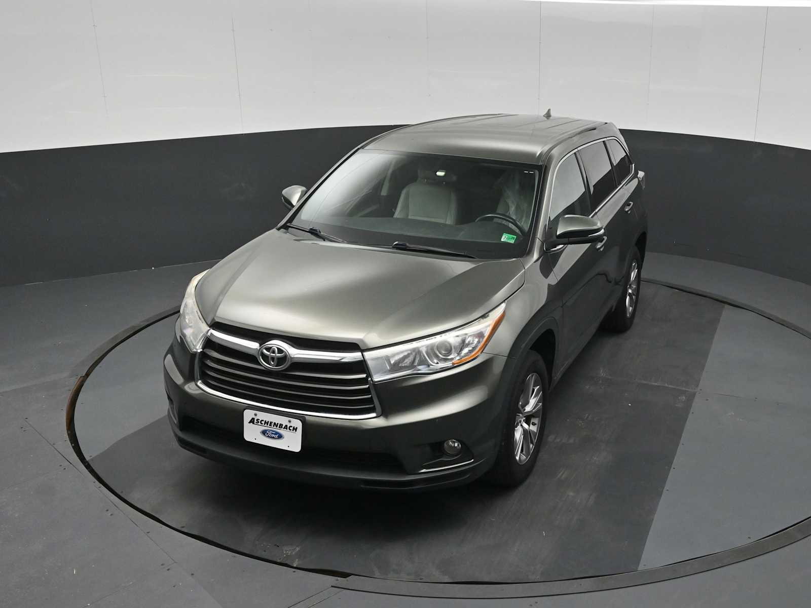 2016 Toyota Highlander LE V6