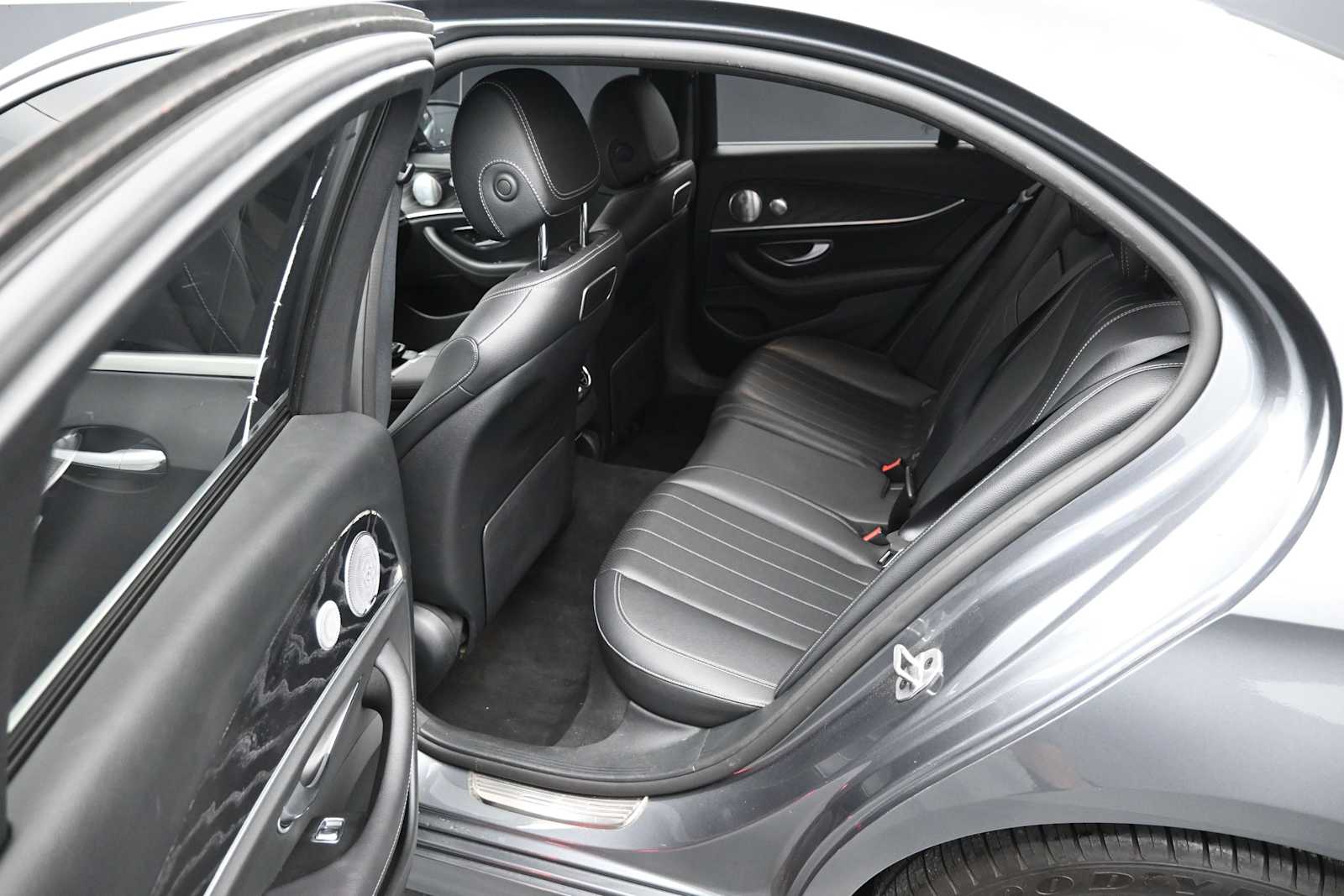 2019 Mercedes-Benz E 300 4MATIC