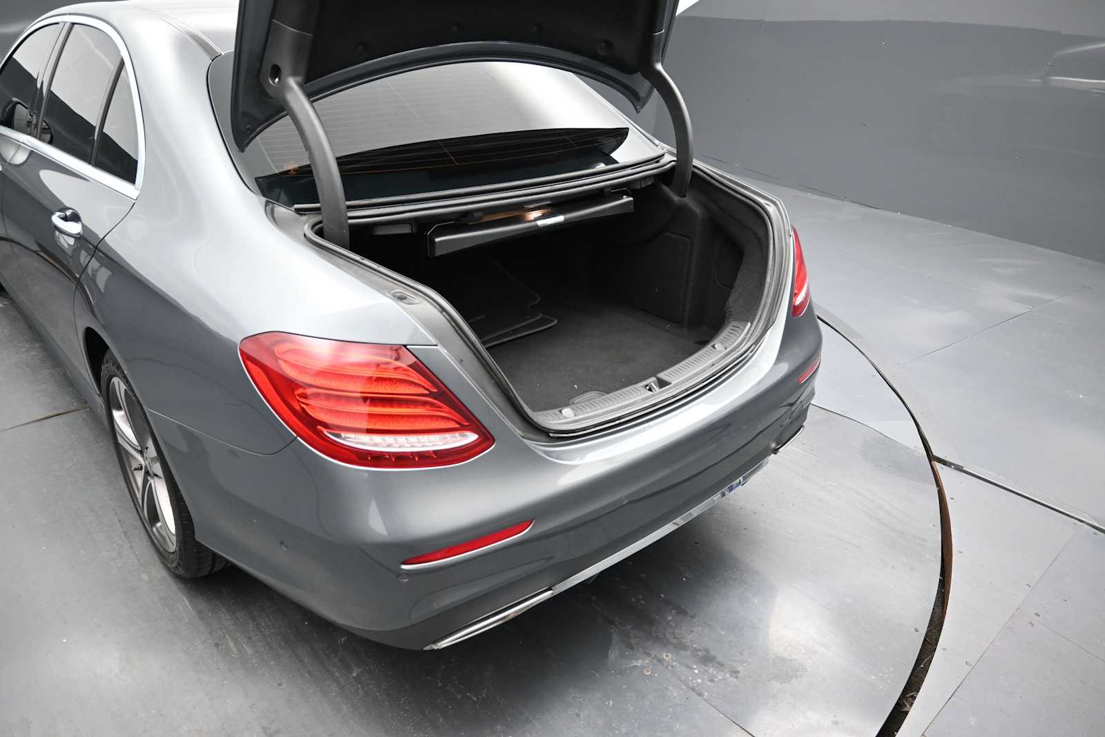 2019 Mercedes-Benz E 300 4MATIC