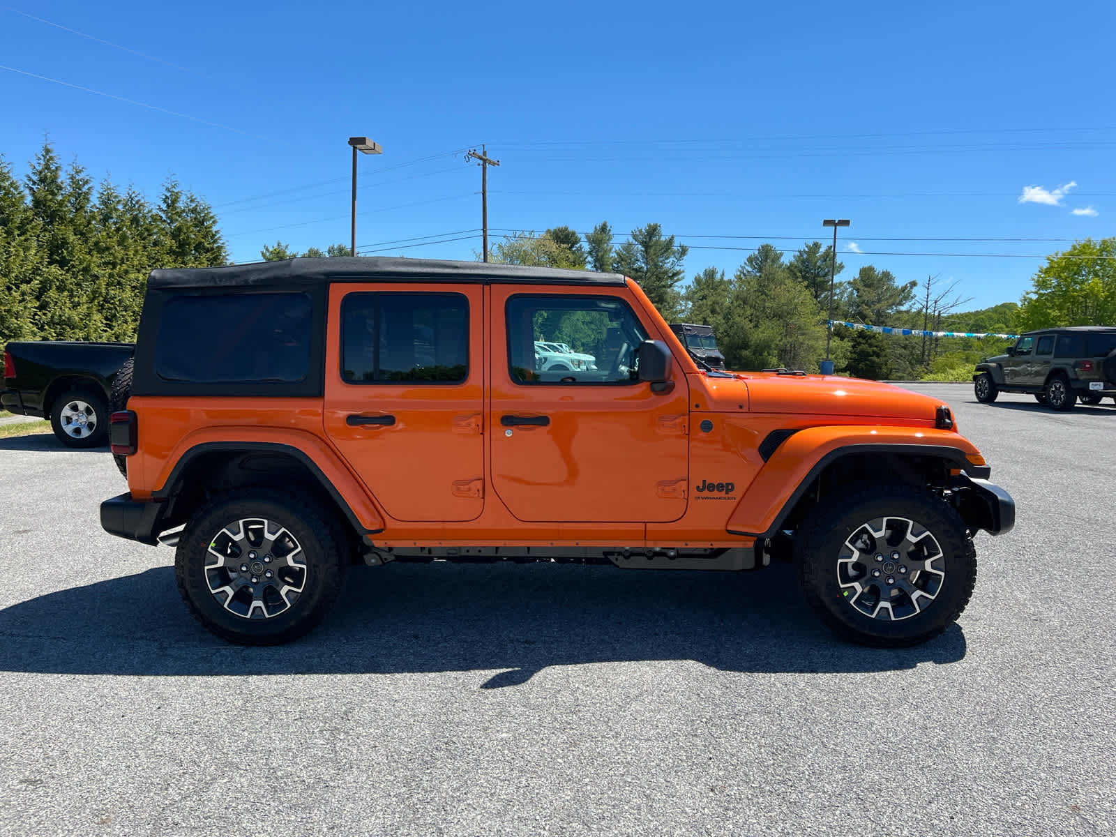 2026 Jeep Wrangler 4-Door Sahara 4x4
