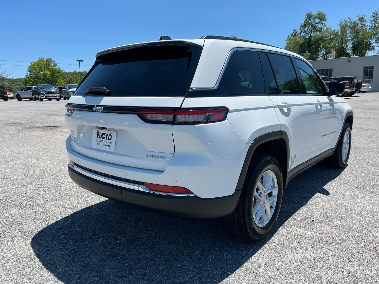 2026 Jeep Grand Cherokee Laredo