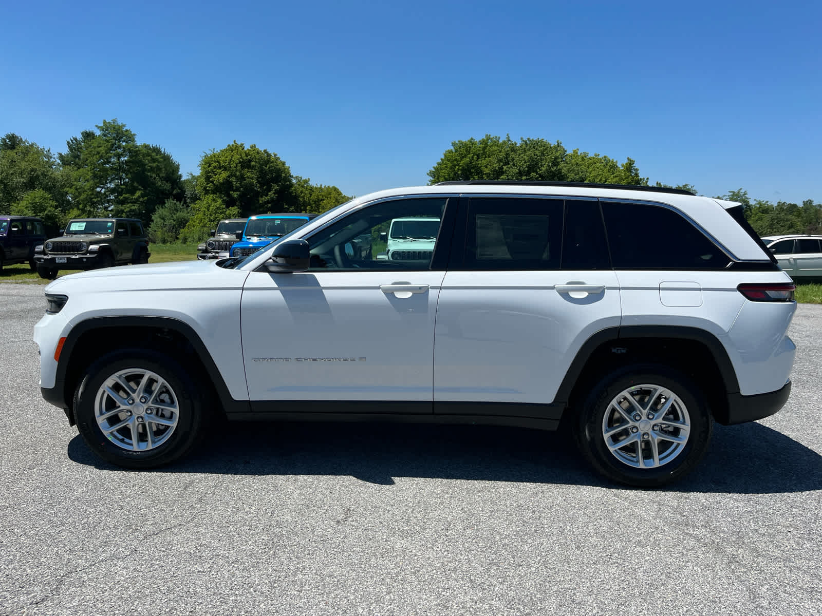 2026 Jeep Grand Cherokee Laredo