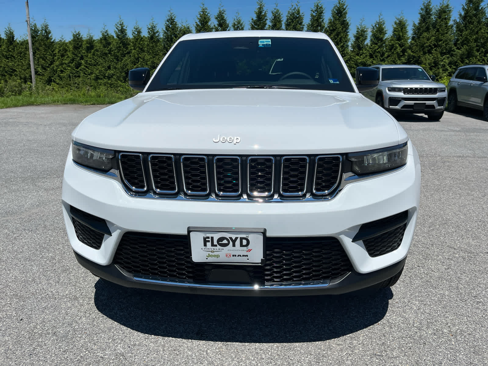 2026 Jeep Grand Cherokee Laredo