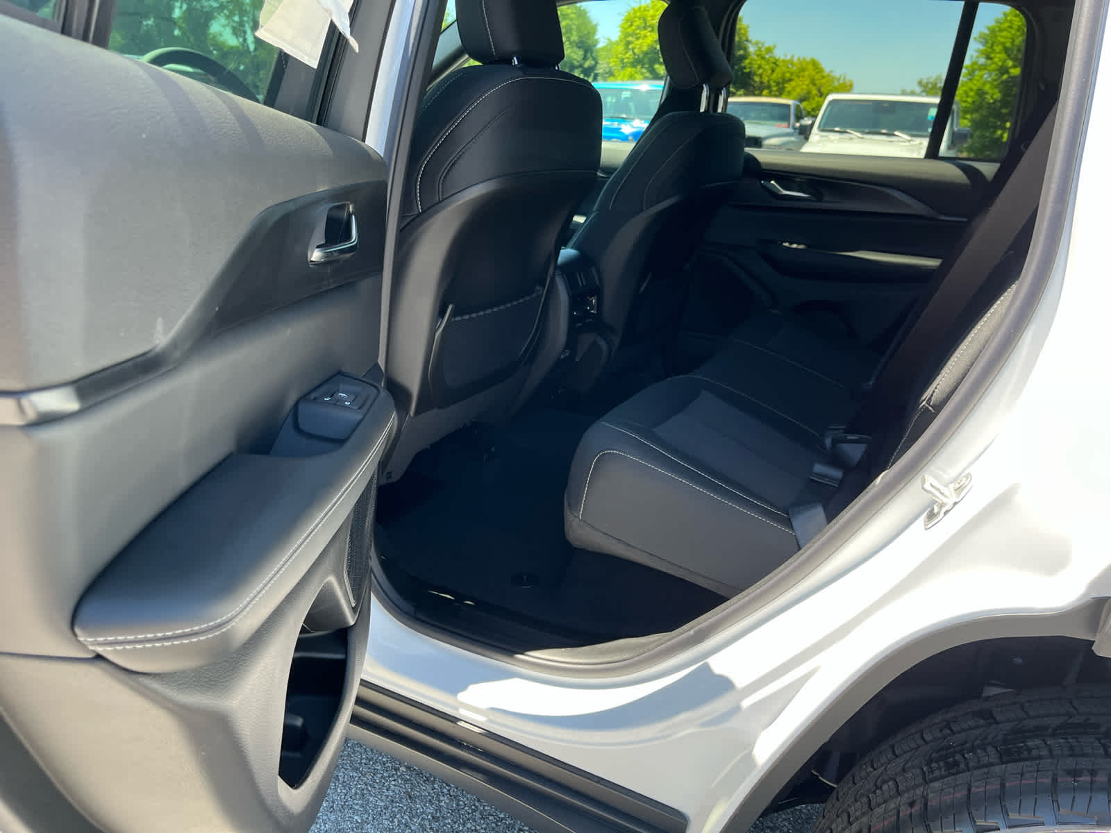 2026 Jeep Grand Cherokee Laredo