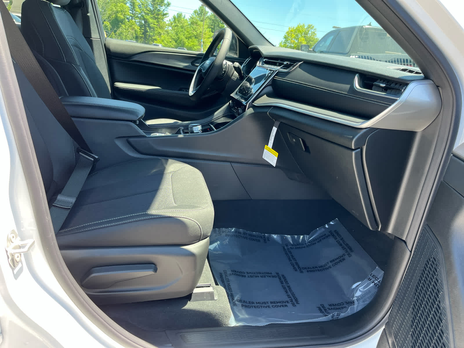2026 Jeep Grand Cherokee Laredo