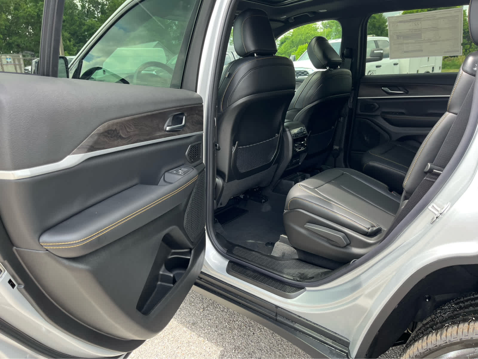 2026 Jeep Grand Cherokee L 85th Anniversary Edition