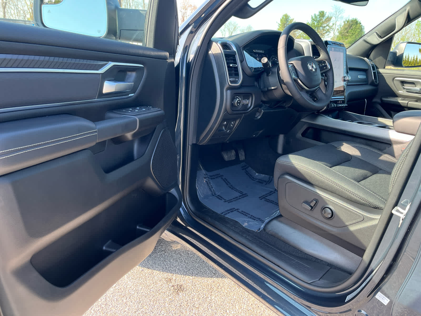 2026 Ram 1500 Big Horn Crew Cab 4x4 5'7" Box