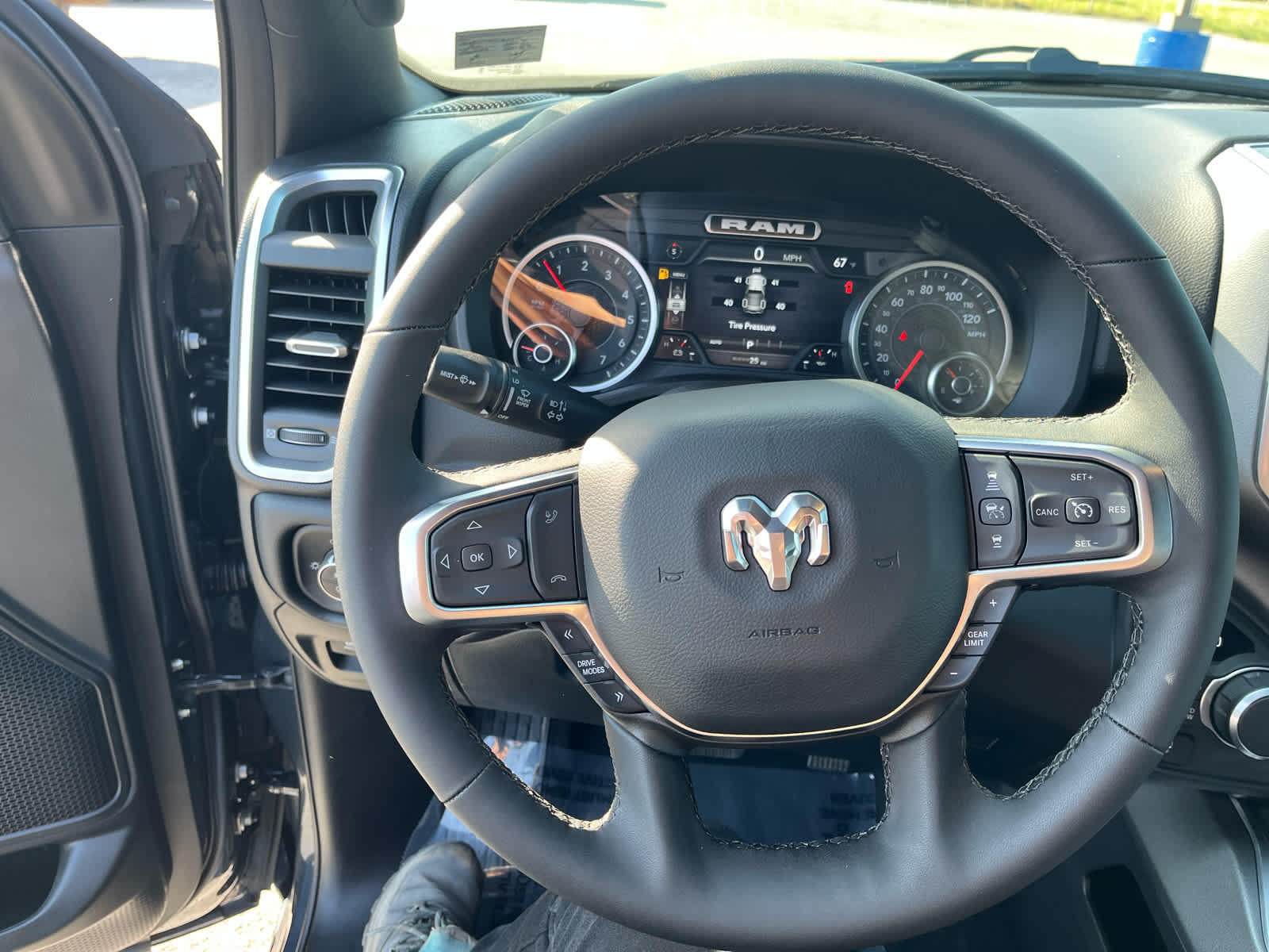 2026 Ram 1500 Big Horn Crew Cab 4x4 5'7" Box