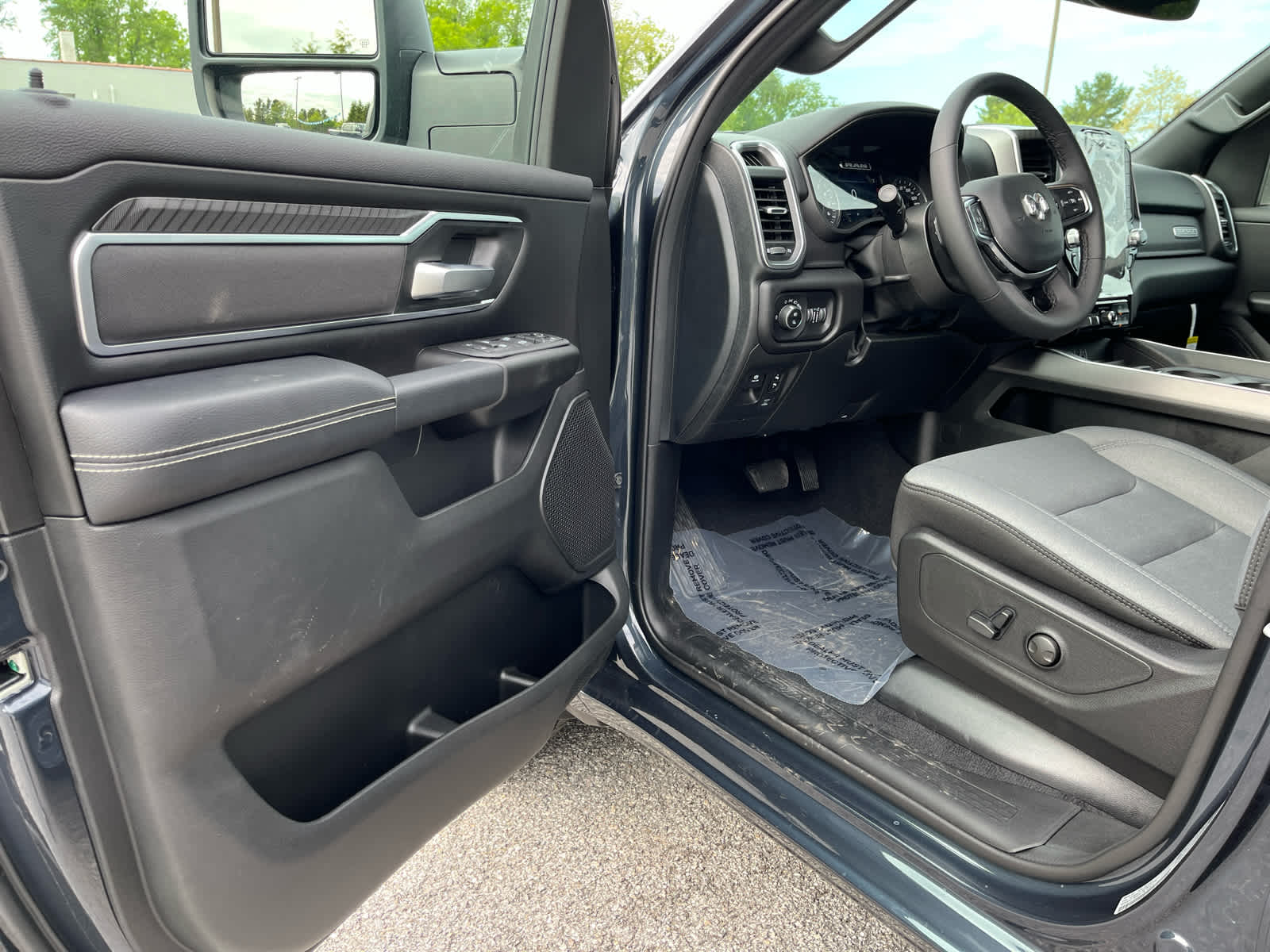 2026 Ram 1500 Big Horn Crew Cab 4x4 5'7" Box