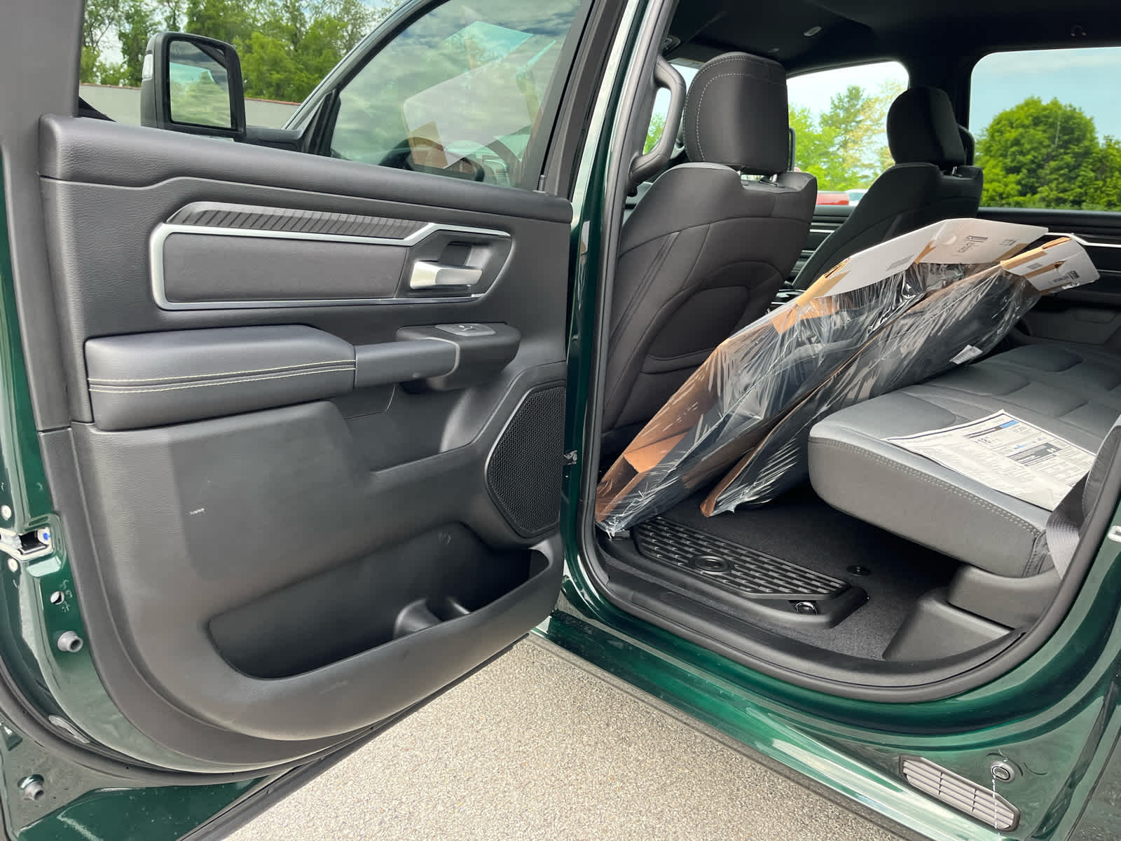 2026 Ram 1500 Big Horn Crew Cab 4x4 5'7" Box