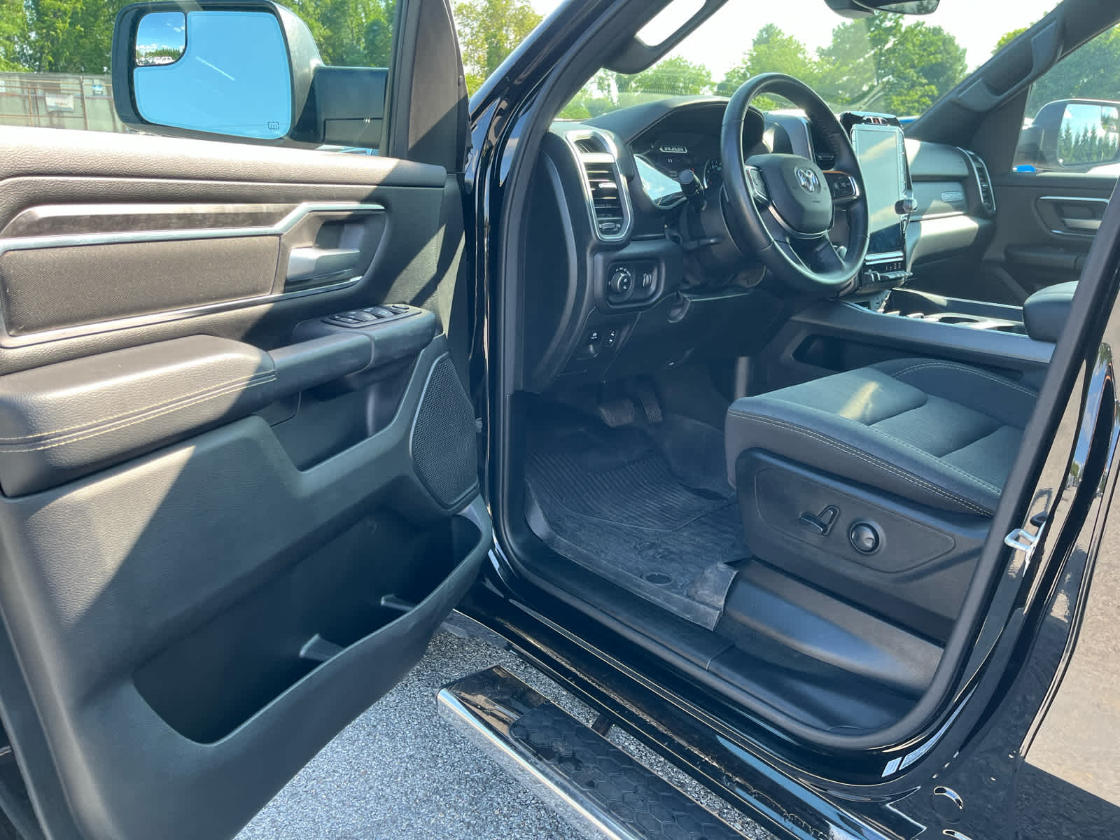 2024 Ram 1500 Big Horn Crew Cab 4x4 6'4" Box