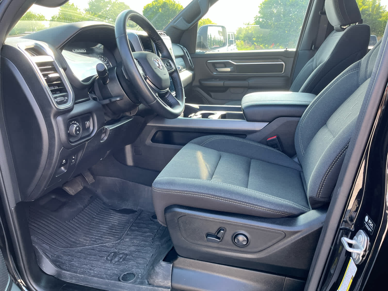 2024 Ram 1500 Big Horn Crew Cab 4x4 6'4" Box