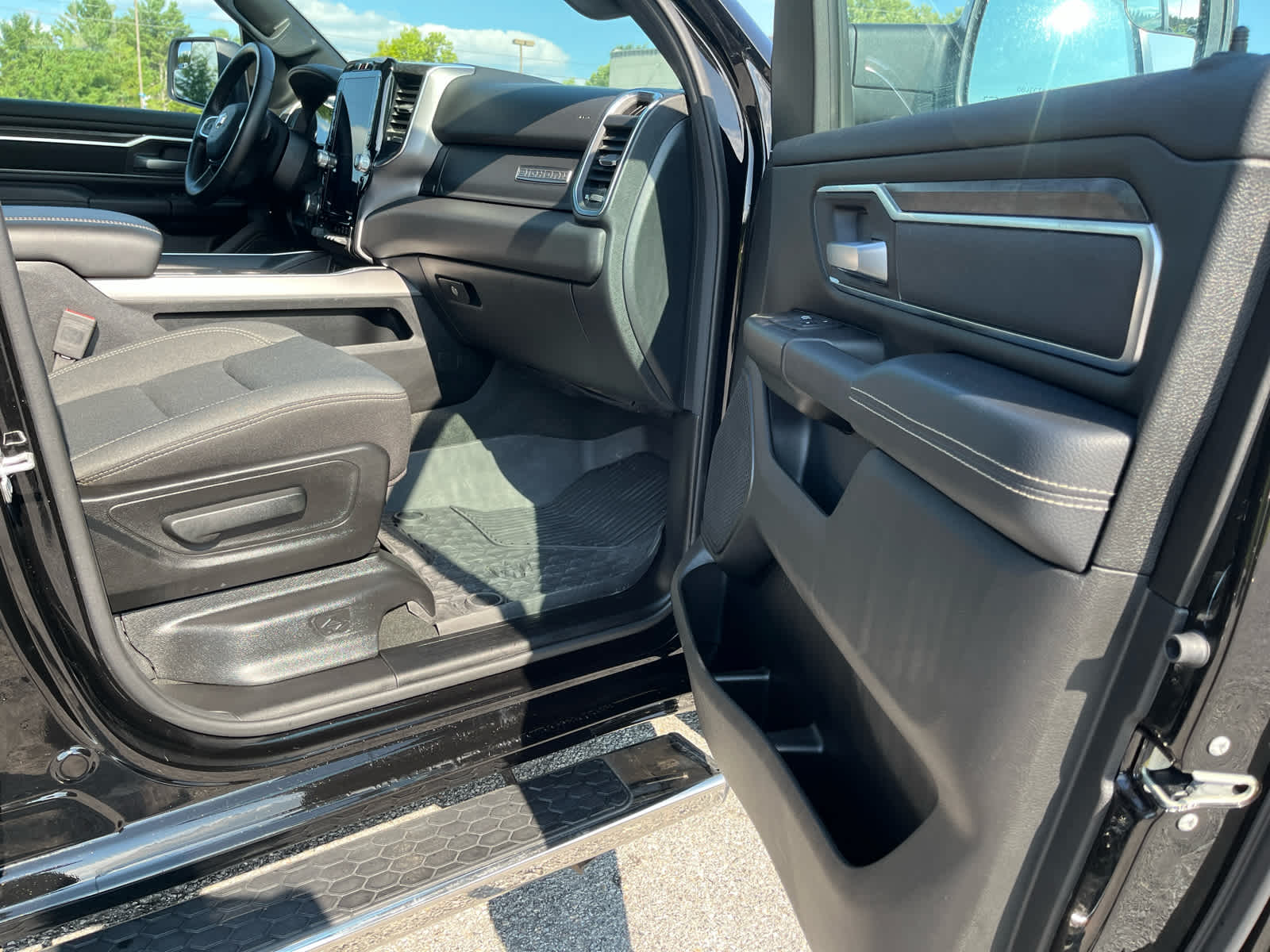 2024 Ram 1500 Big Horn Crew Cab 4x4 6'4" Box