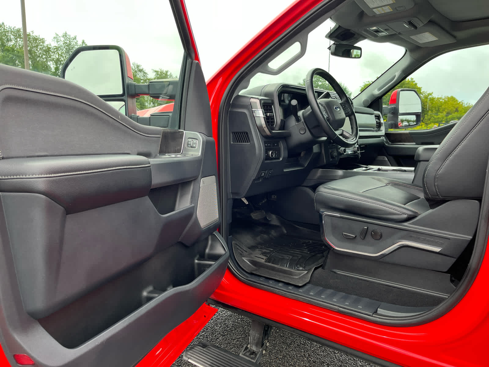 2023 Ford F-250 Super Duty LARIAT