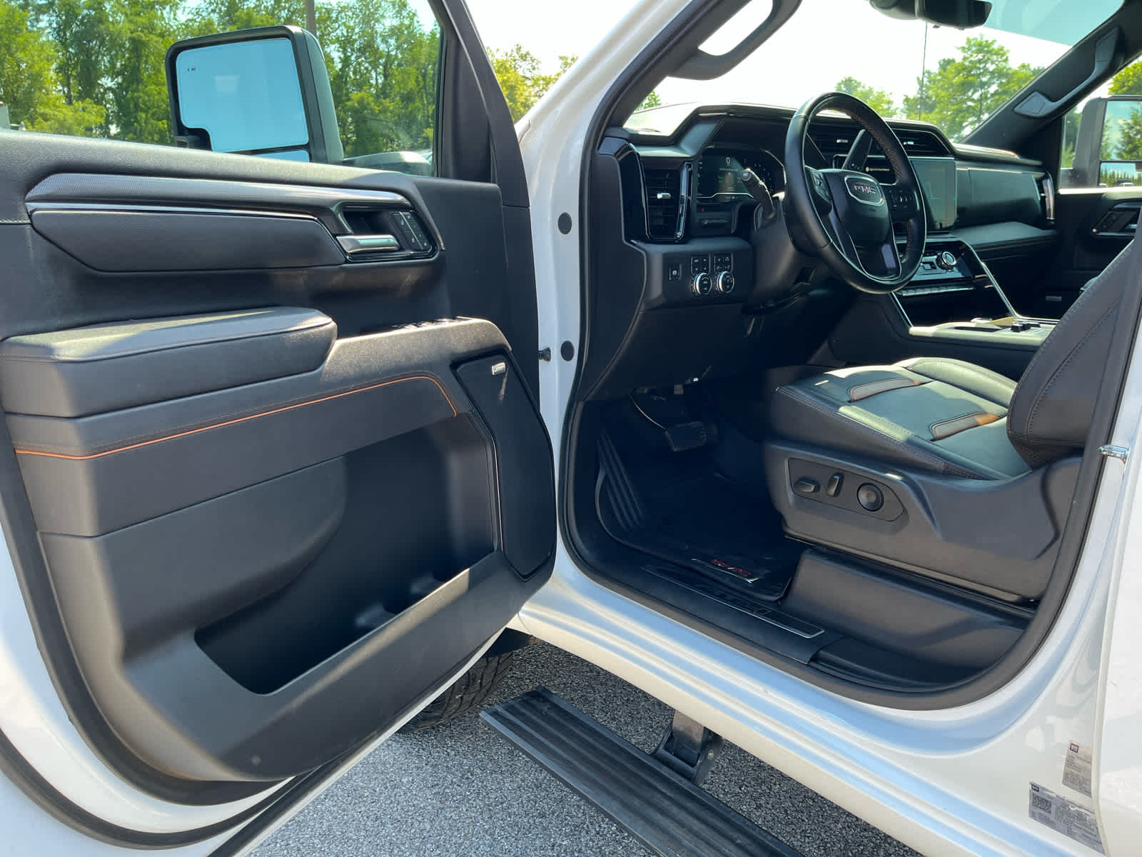 2025 GMC Sierra 2500HD AT4
