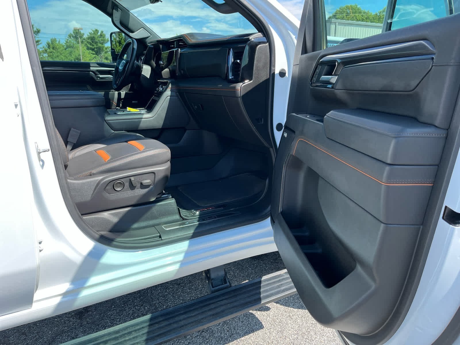 2025 GMC Sierra 2500HD AT4