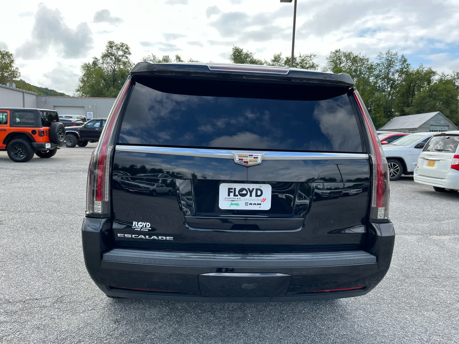 2018 Cadillac Escalade Standard