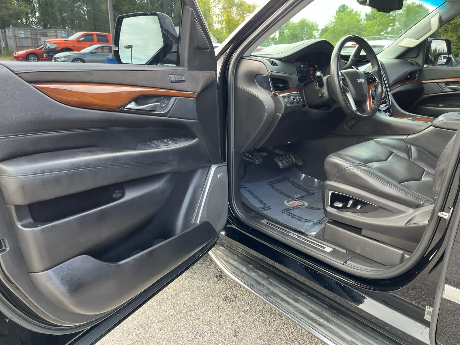 2018 Cadillac Escalade Standard