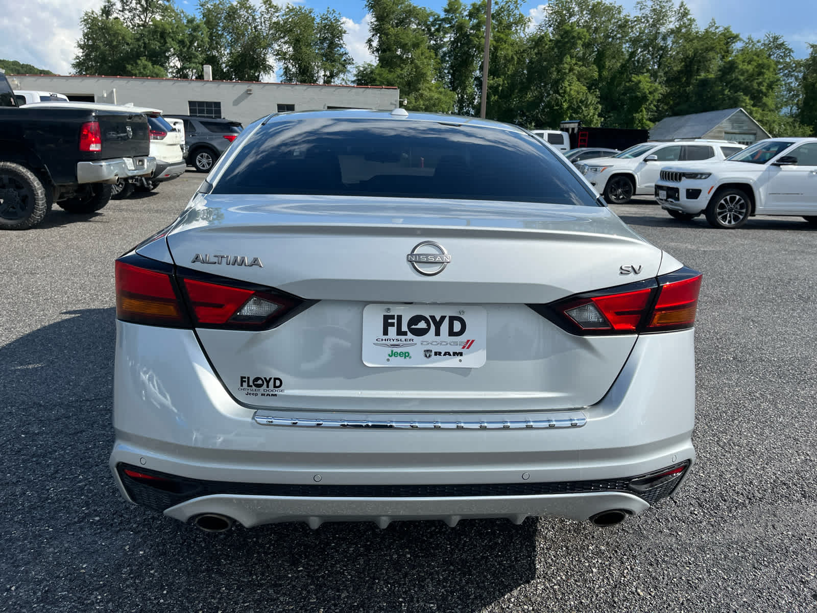 2023 Nissan Altima SV
