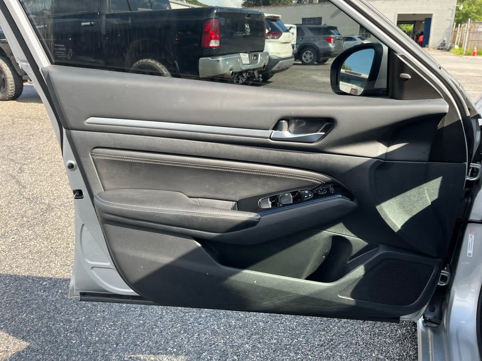 2023 Nissan Altima SV