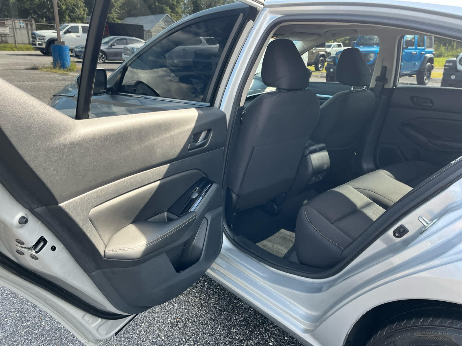 2023 Nissan Altima SV