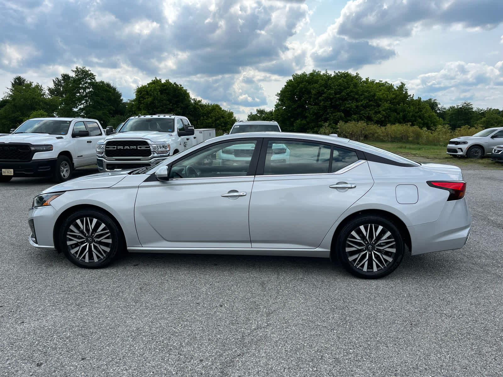 2023 Nissan Altima SV