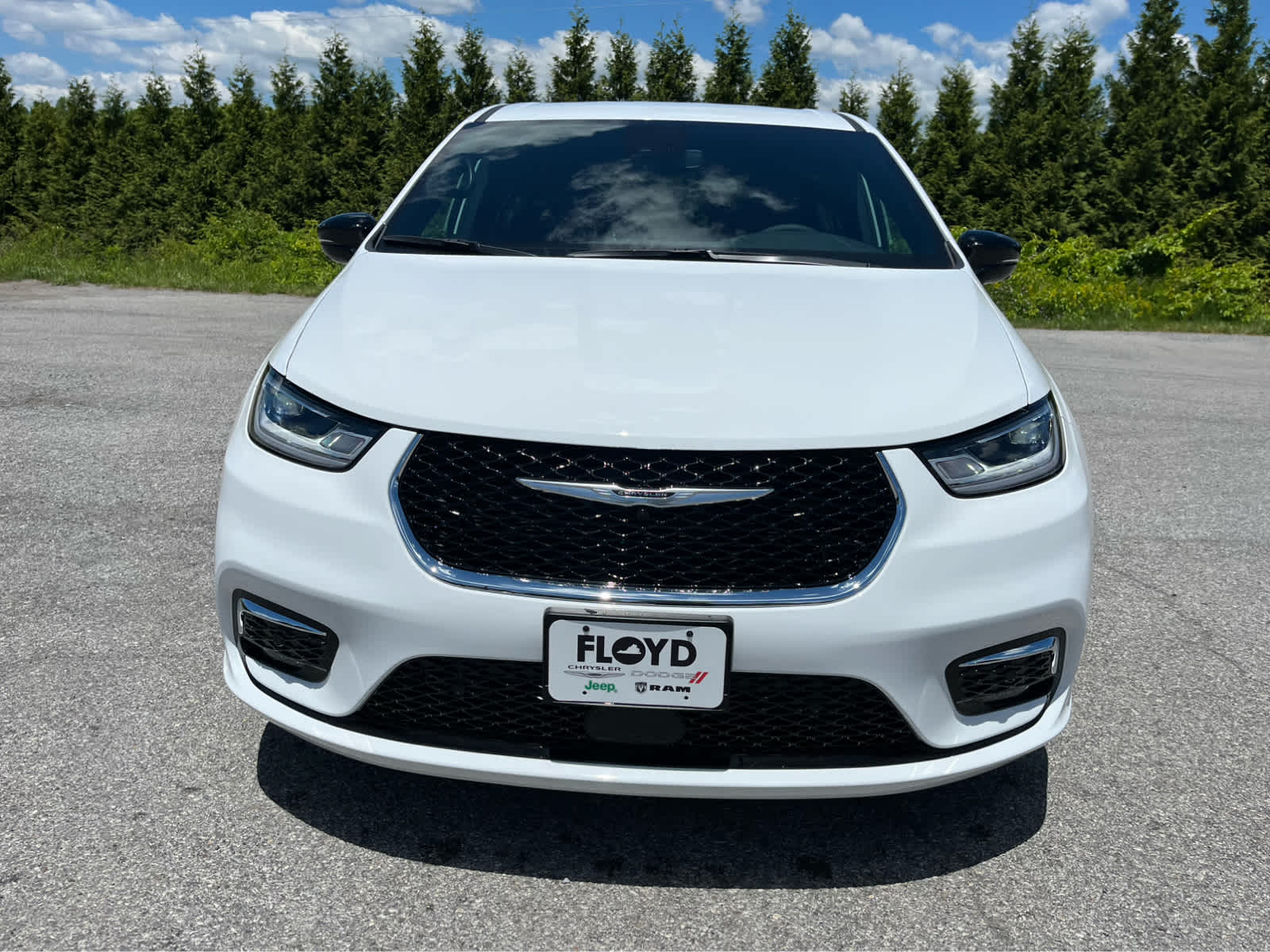 2026 Chrysler Pacifica Select