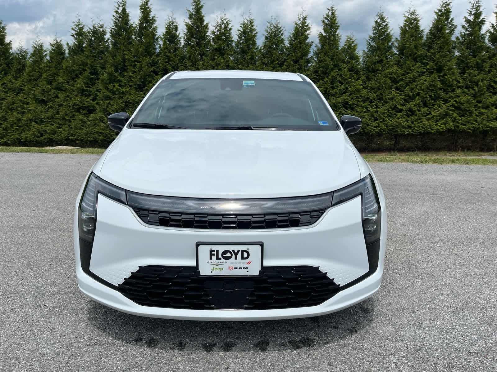 2027 Chrysler Pacifica Select