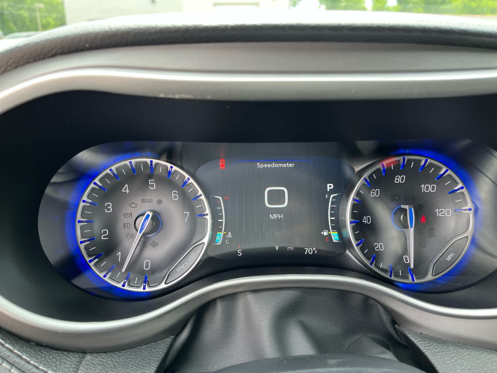 2027 Chrysler Pacifica Select