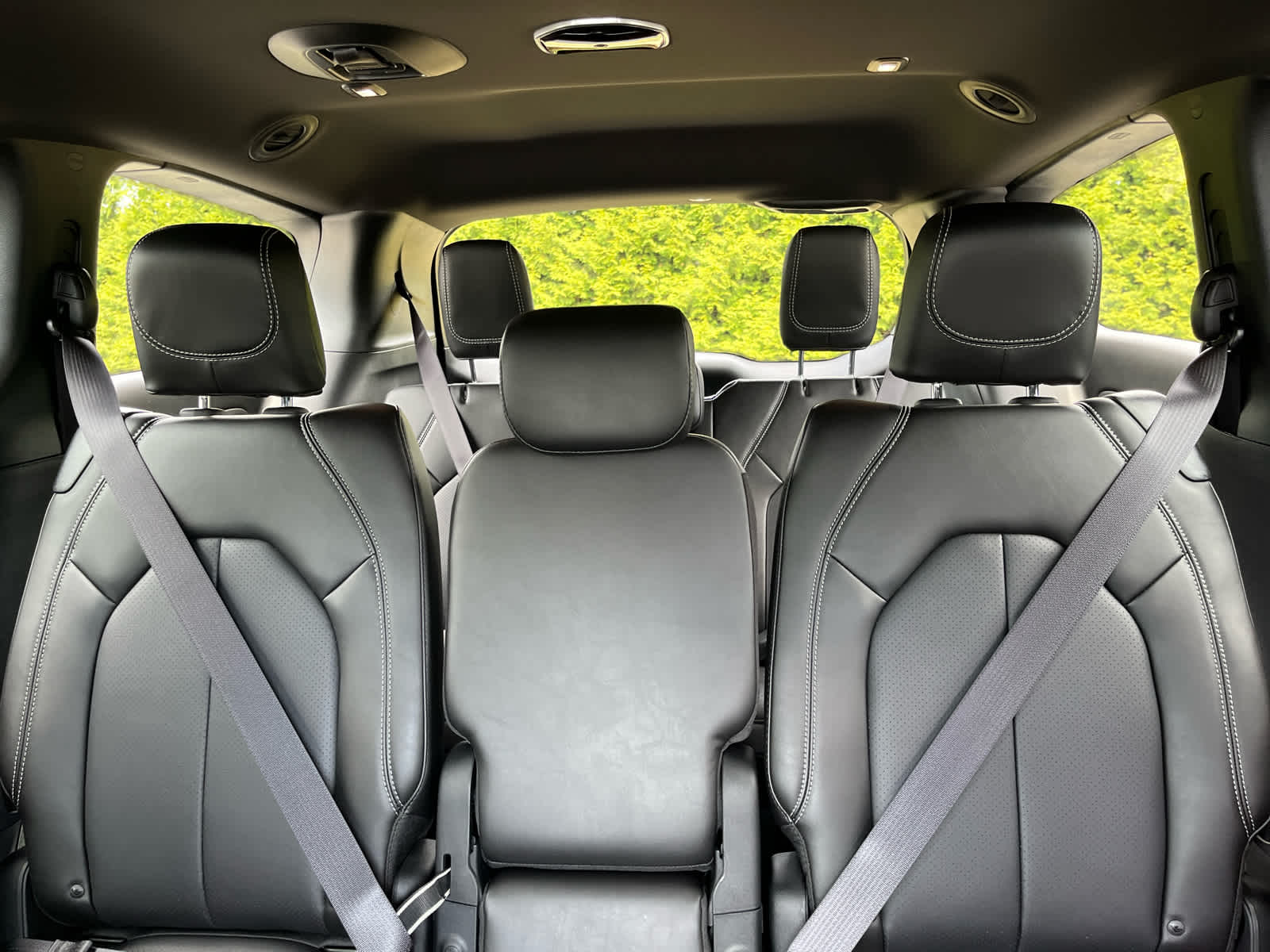 2027 Chrysler Pacifica Select