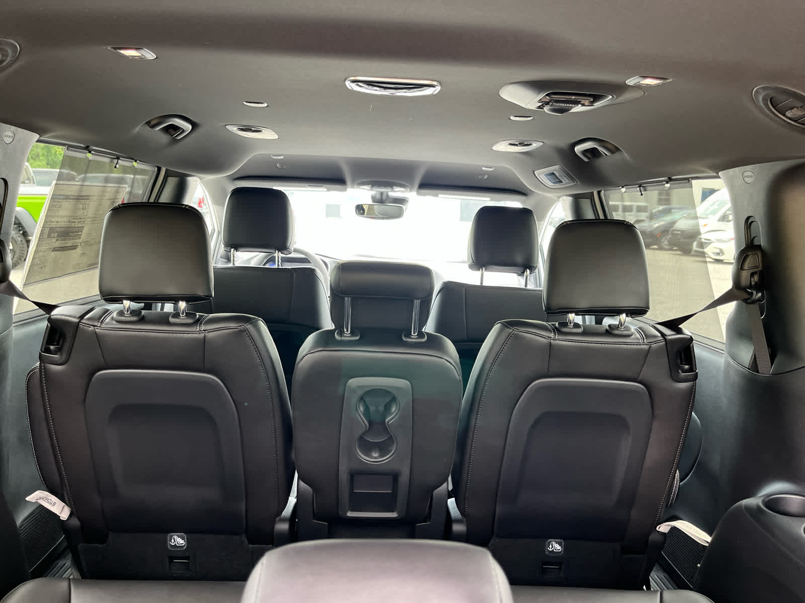 2027 Chrysler Pacifica Select