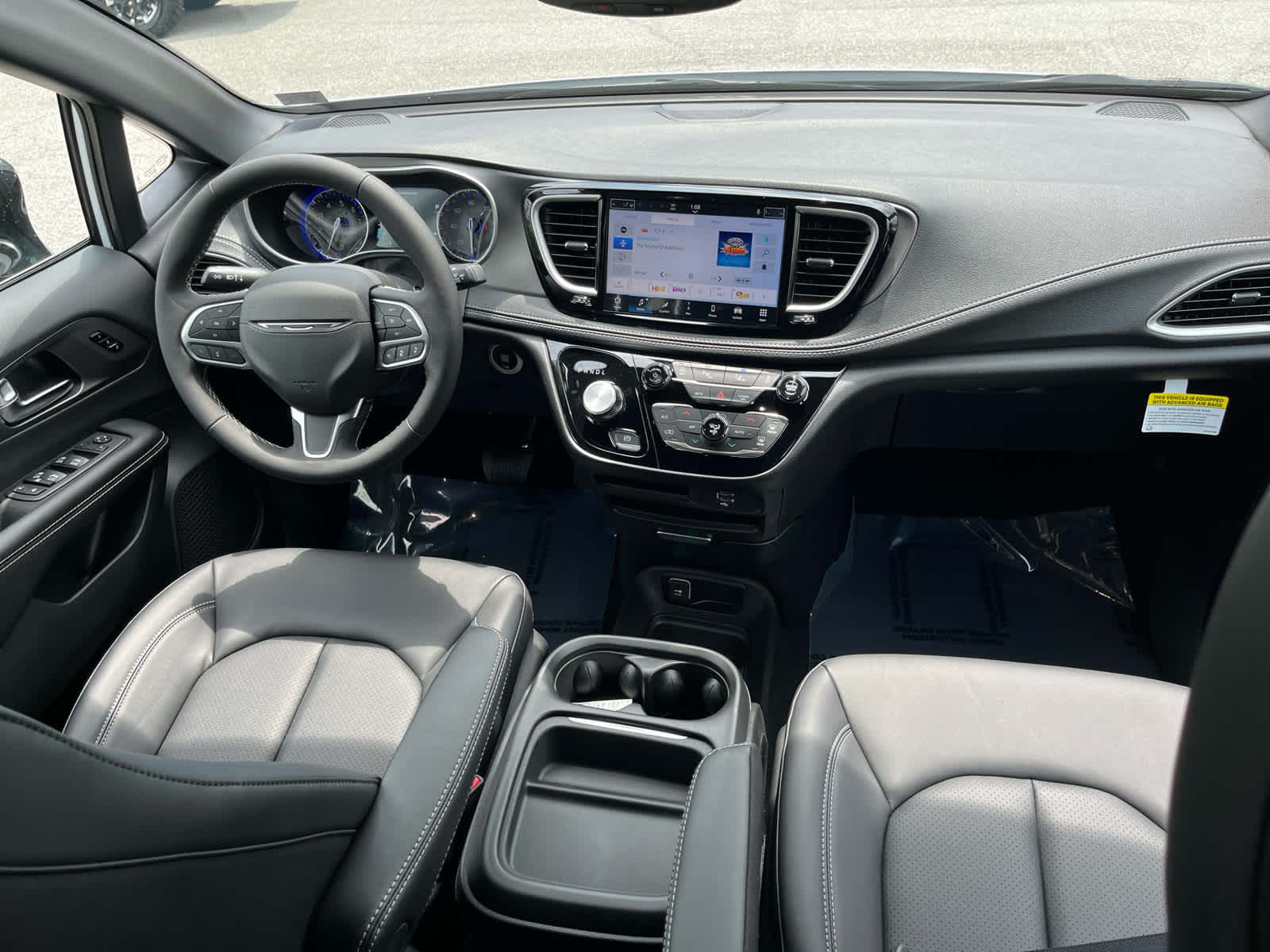 2027 Chrysler Pacifica Select