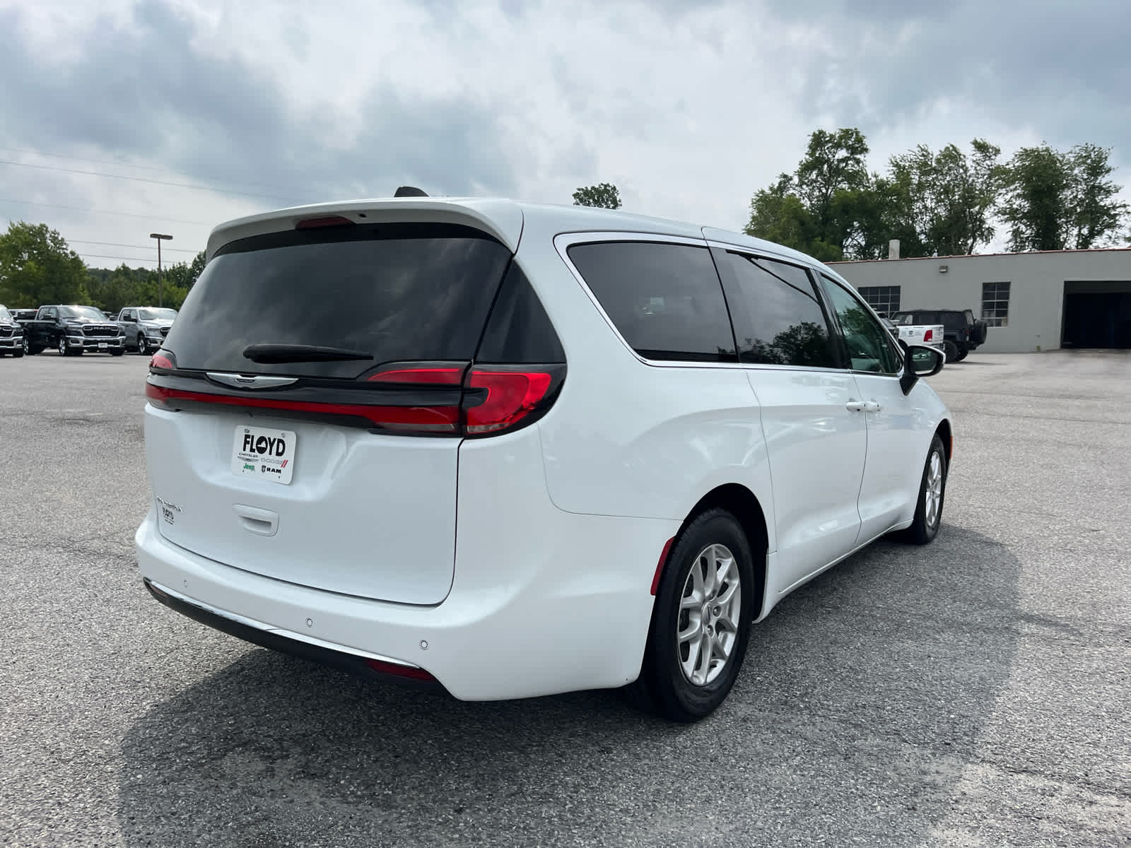 2023 Chrysler Pacifica Touring L