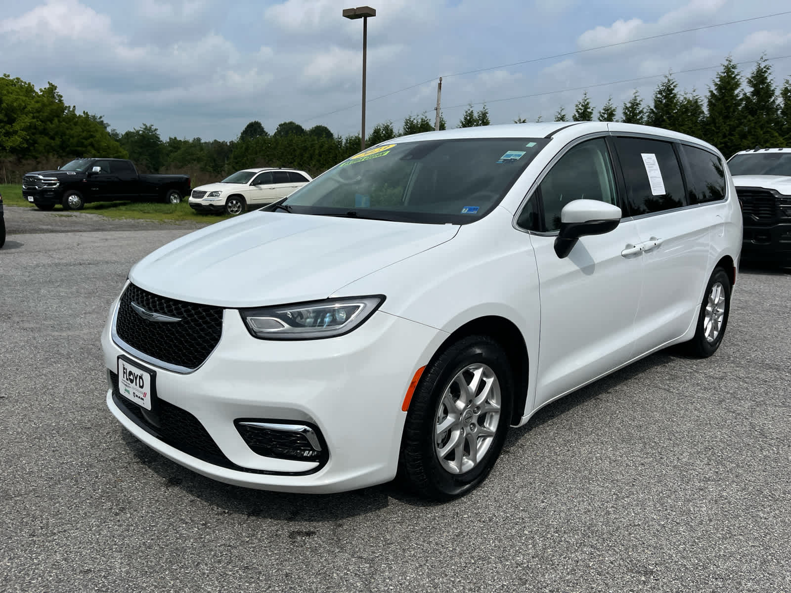 2023 Chrysler Pacifica Touring L