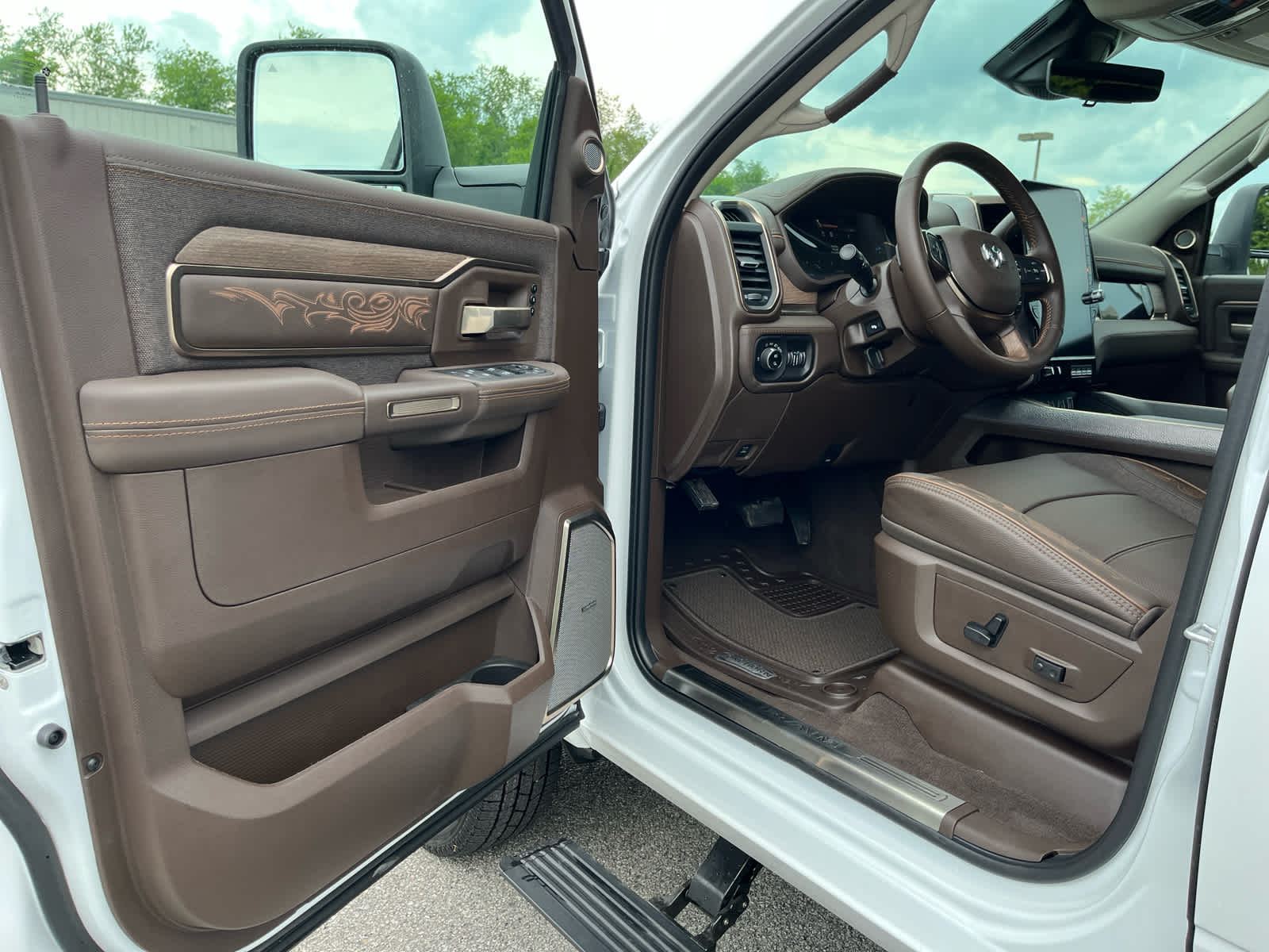 2026 Ram 3500 Limited Longhorn Crew Cab 4x4 8' Box