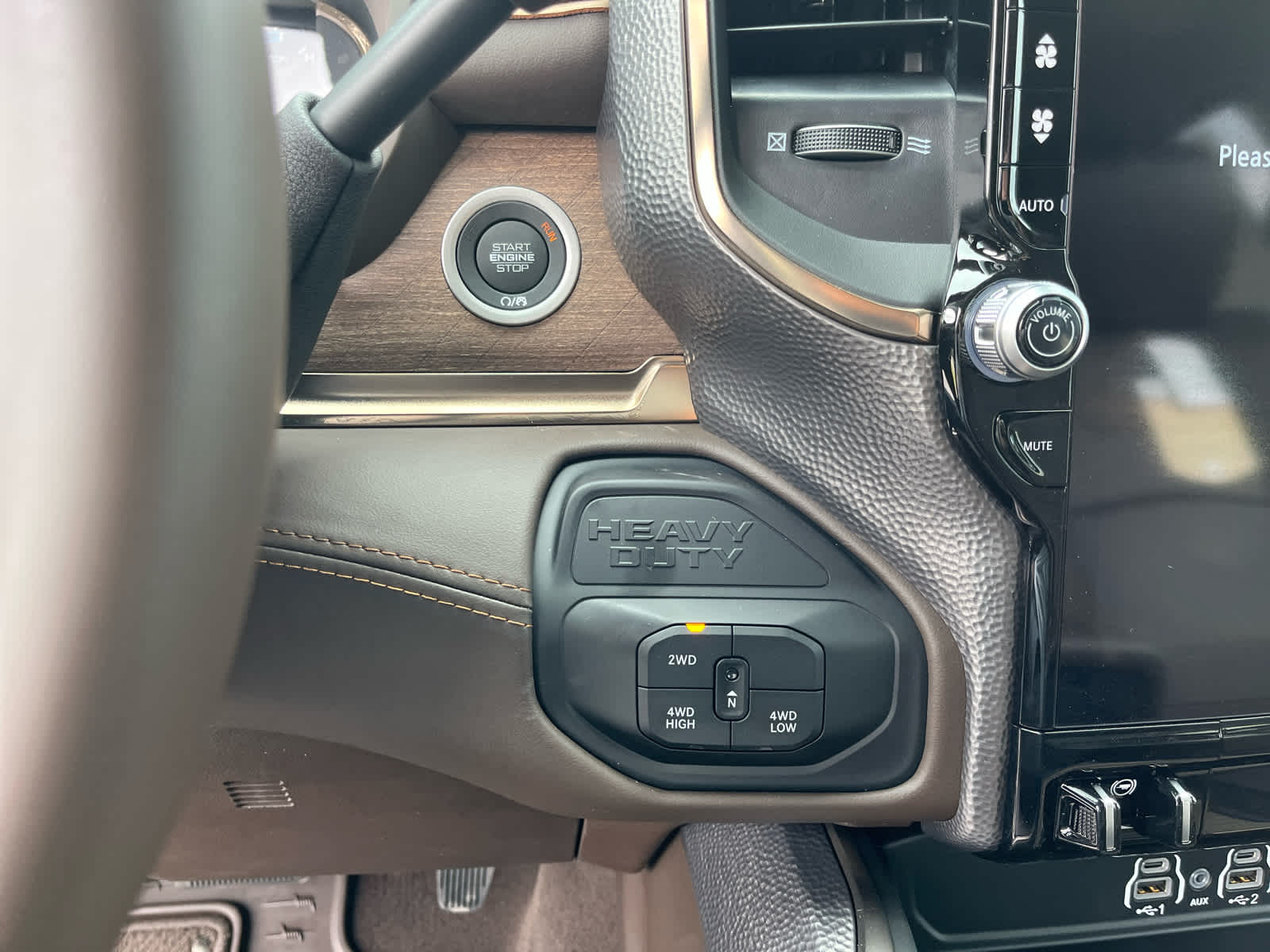 2026 Ram 3500 Limited Longhorn Crew Cab 4x4 8' Box