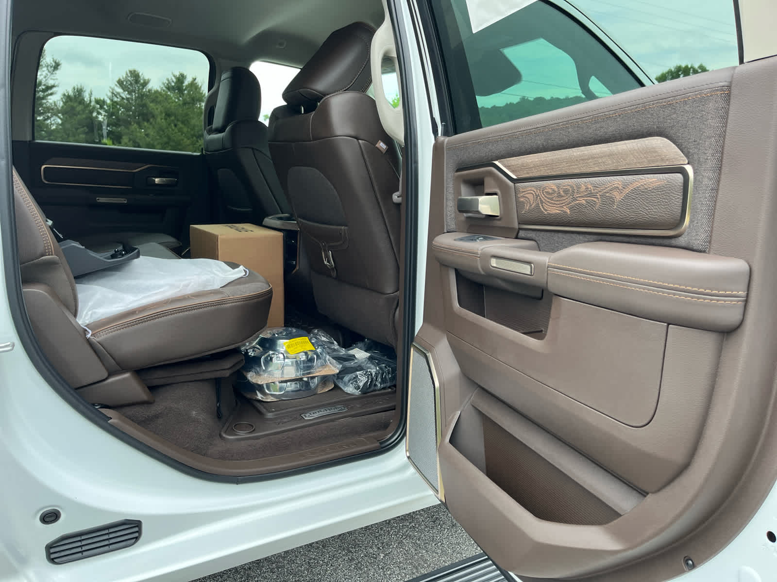 2026 Ram 3500 Limited Longhorn Crew Cab 4x4 8' Box