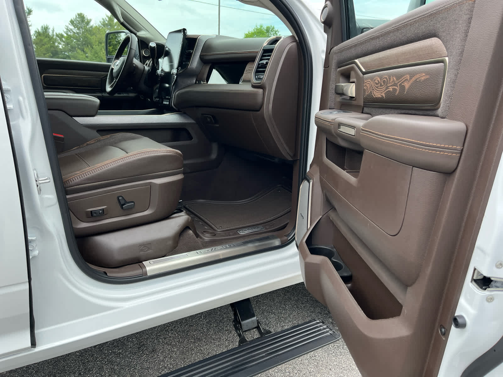2026 Ram 3500 Limited Longhorn Crew Cab 4x4 8' Box