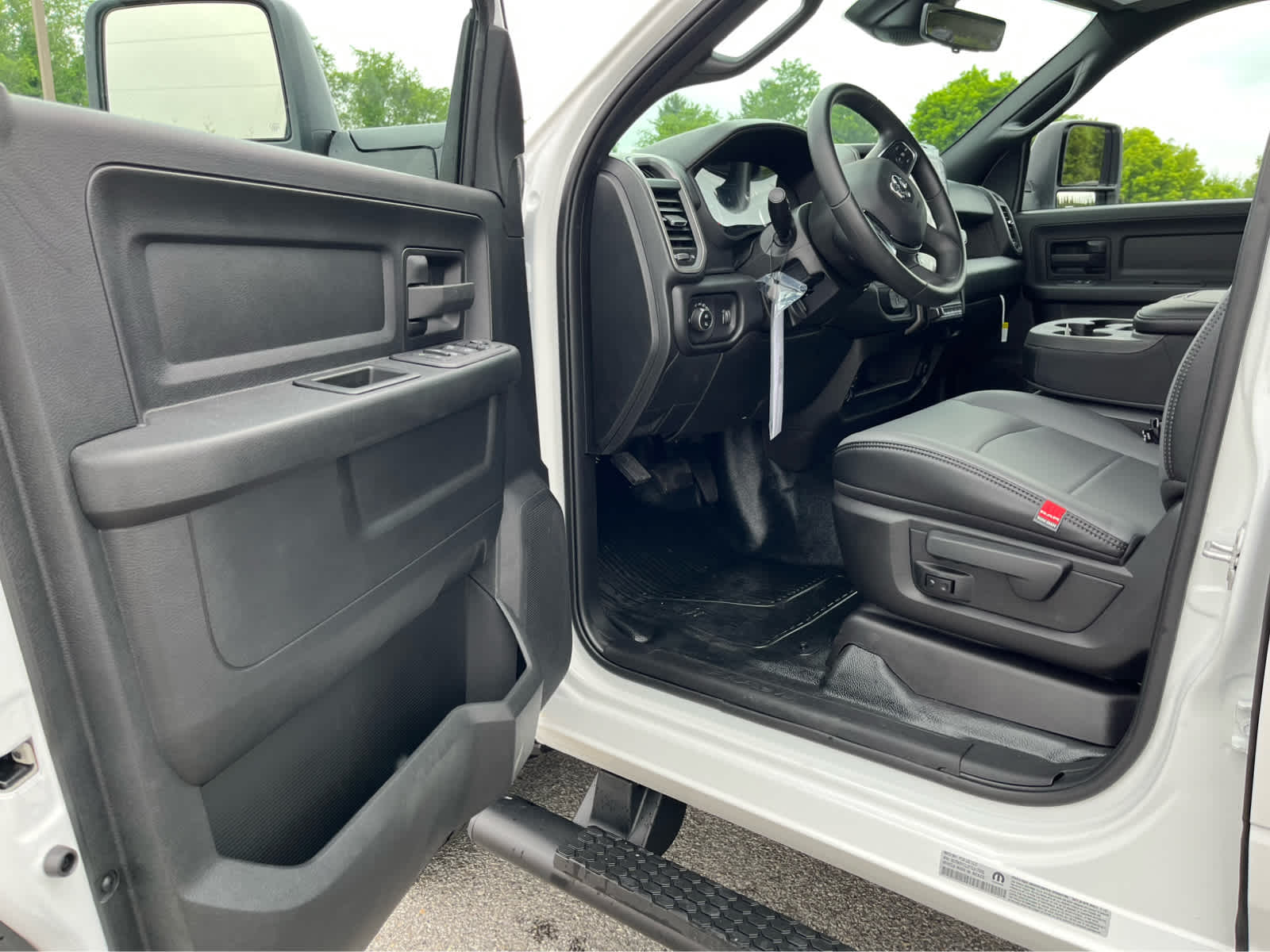 2026 Ram 3500 Chassis Tradesman/Big Horn