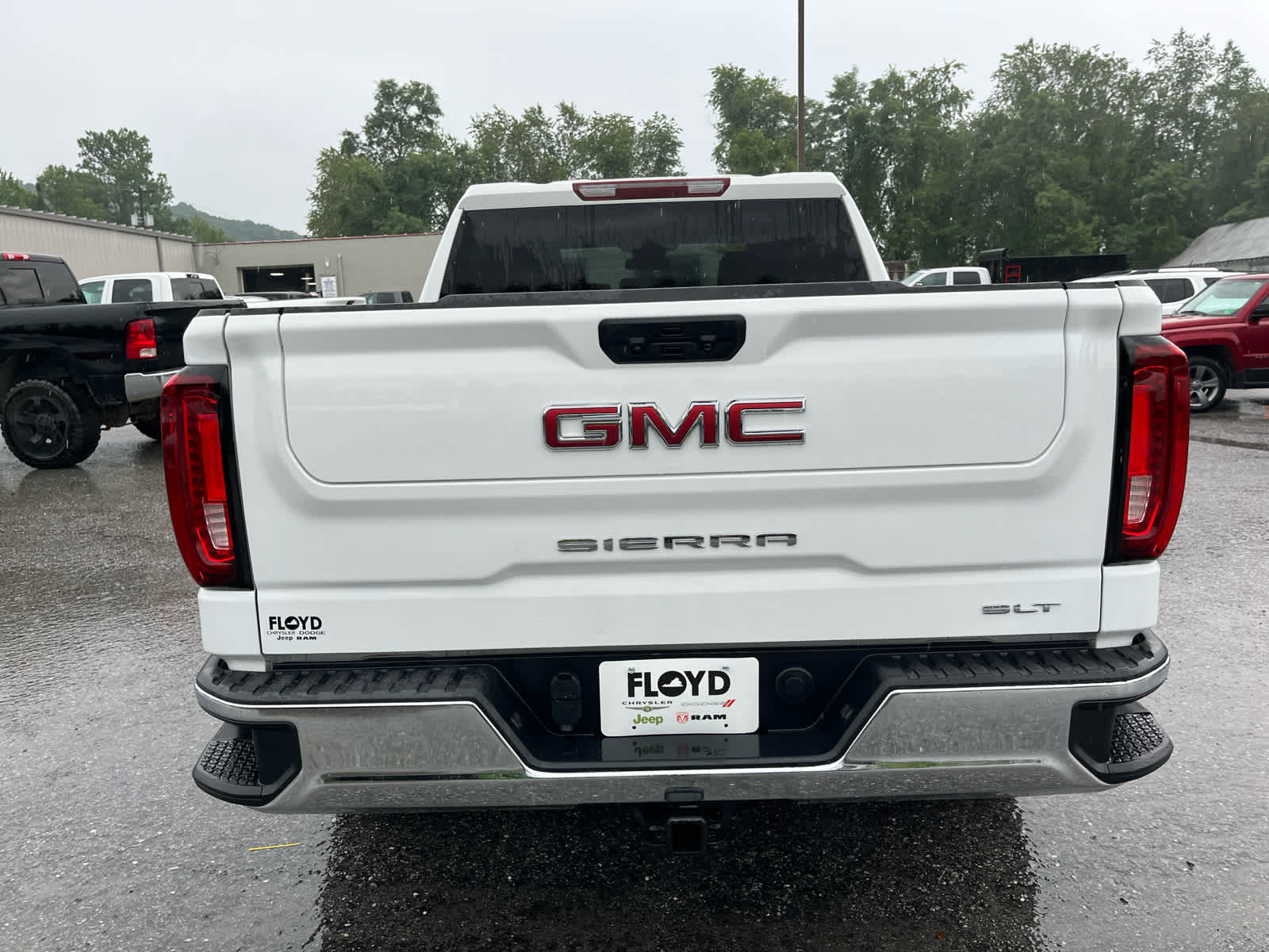 2024 GMC Sierra 1500 SLT