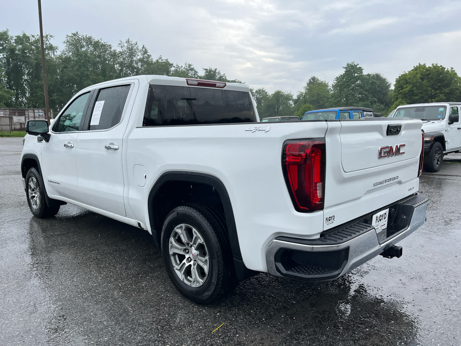 2024 GMC Sierra 1500 SLT