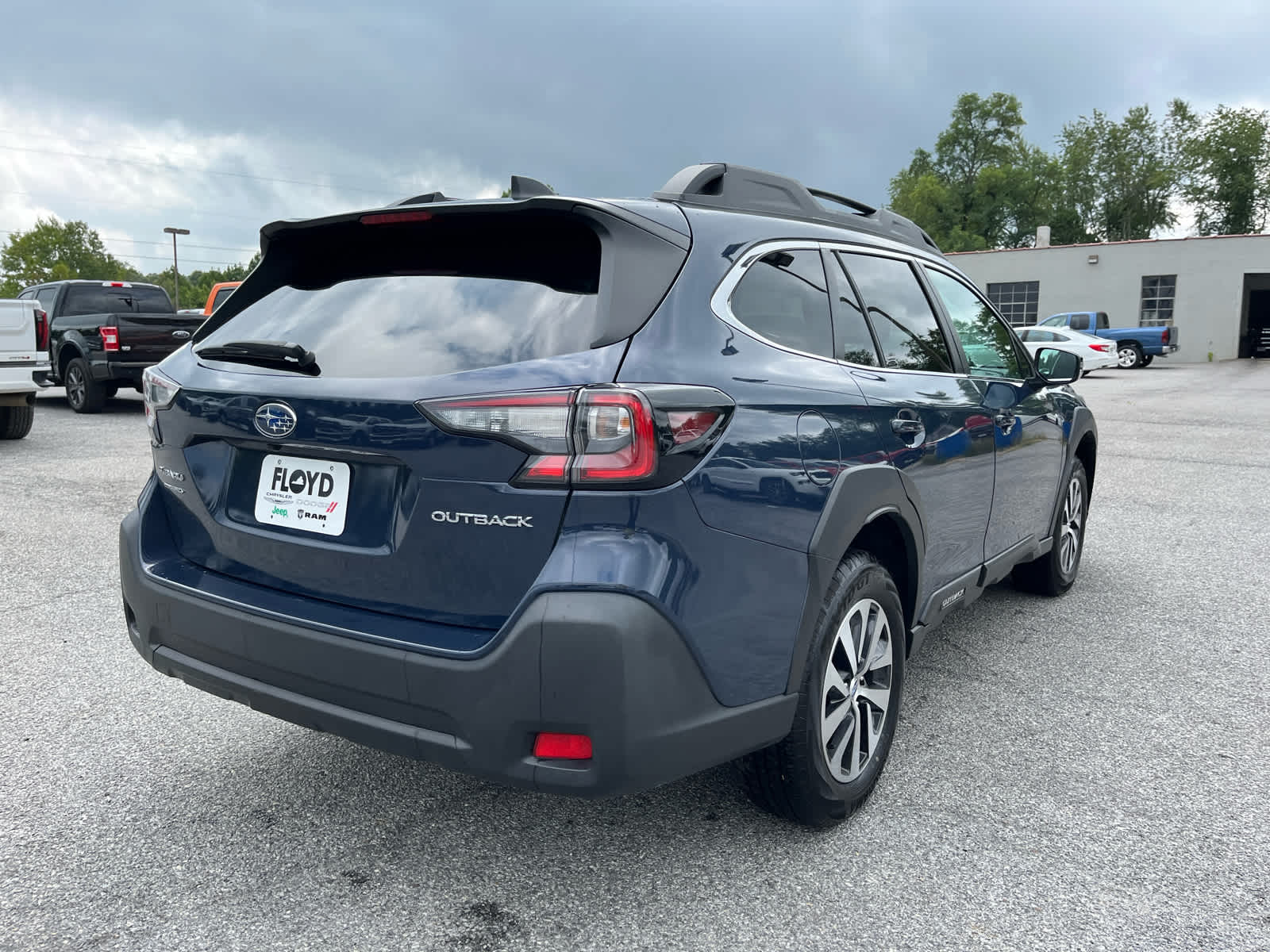 2025 Subaru Outback Premium