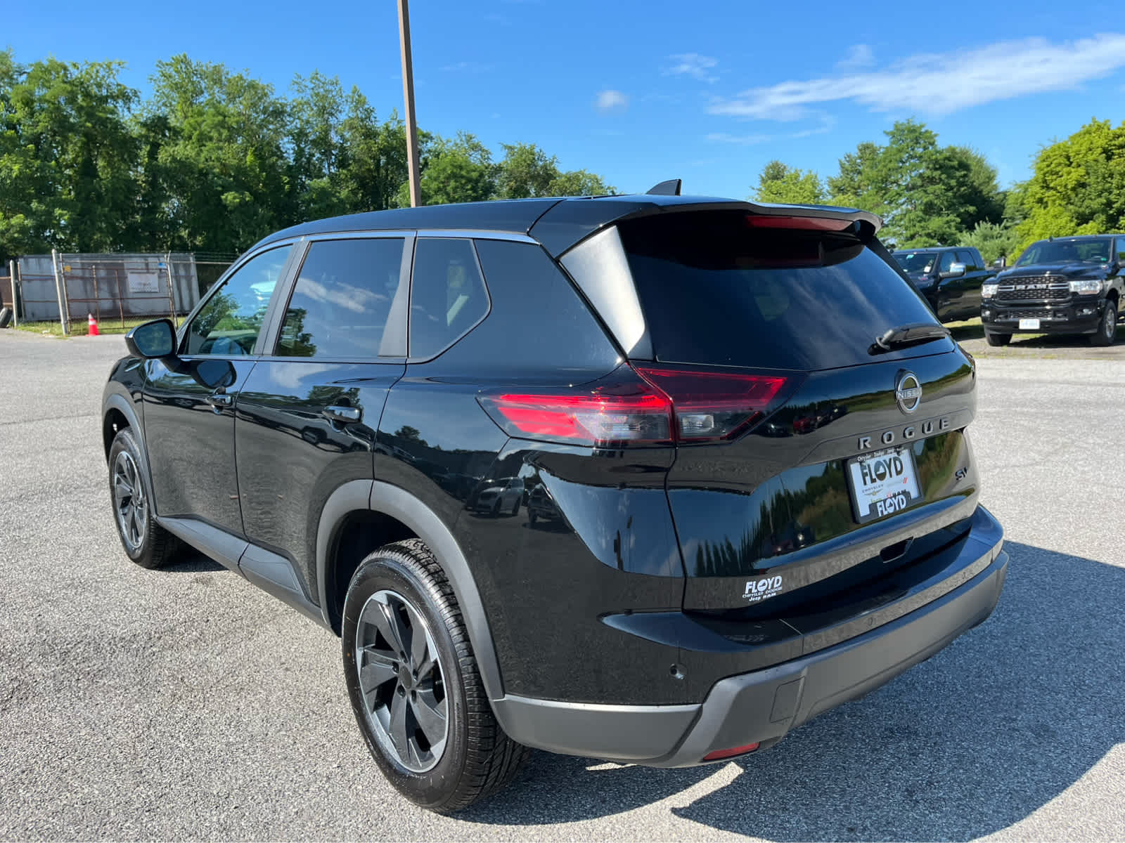 2024 Nissan Rogue SV