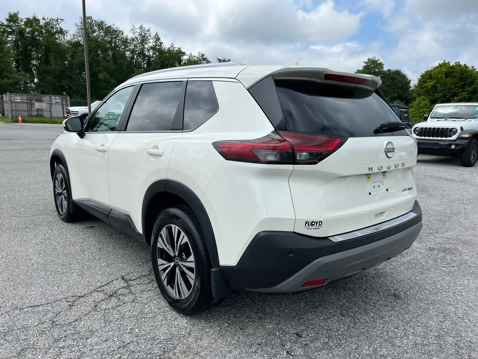 2023 Nissan Rogue SV