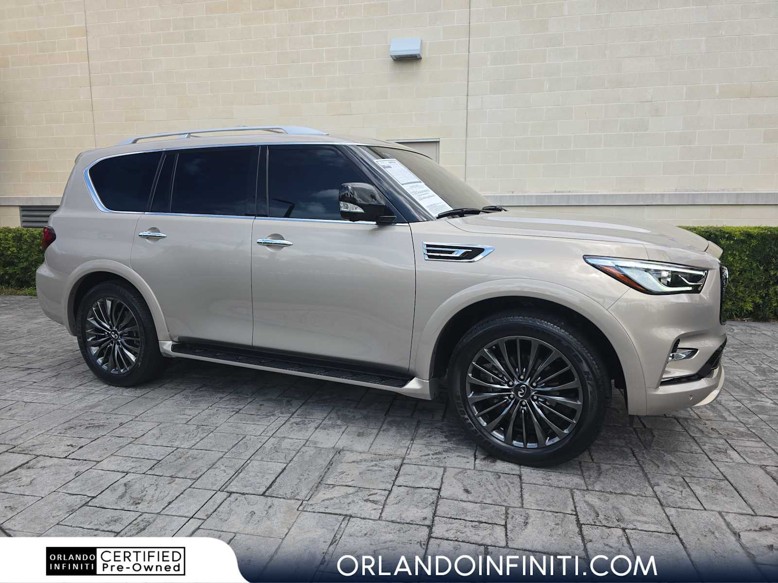 2023 INFINITI QX80 Premium Select 4WD