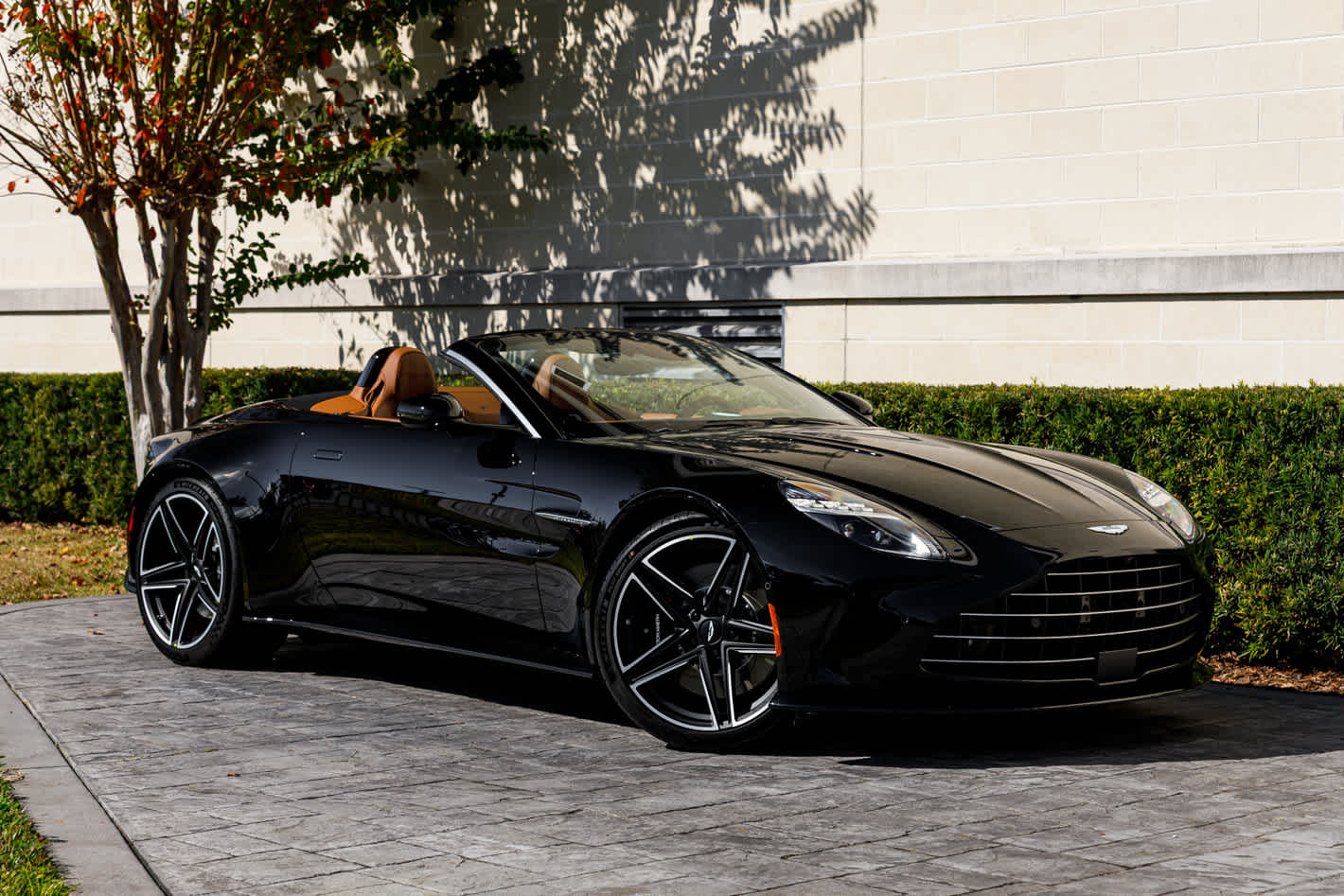 2026 Aston Martin Vantage Roadster RWD