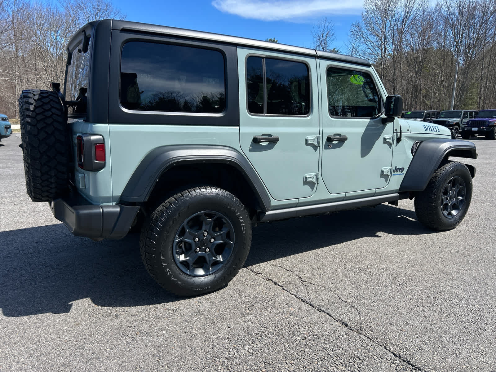 View vehicle photo 4