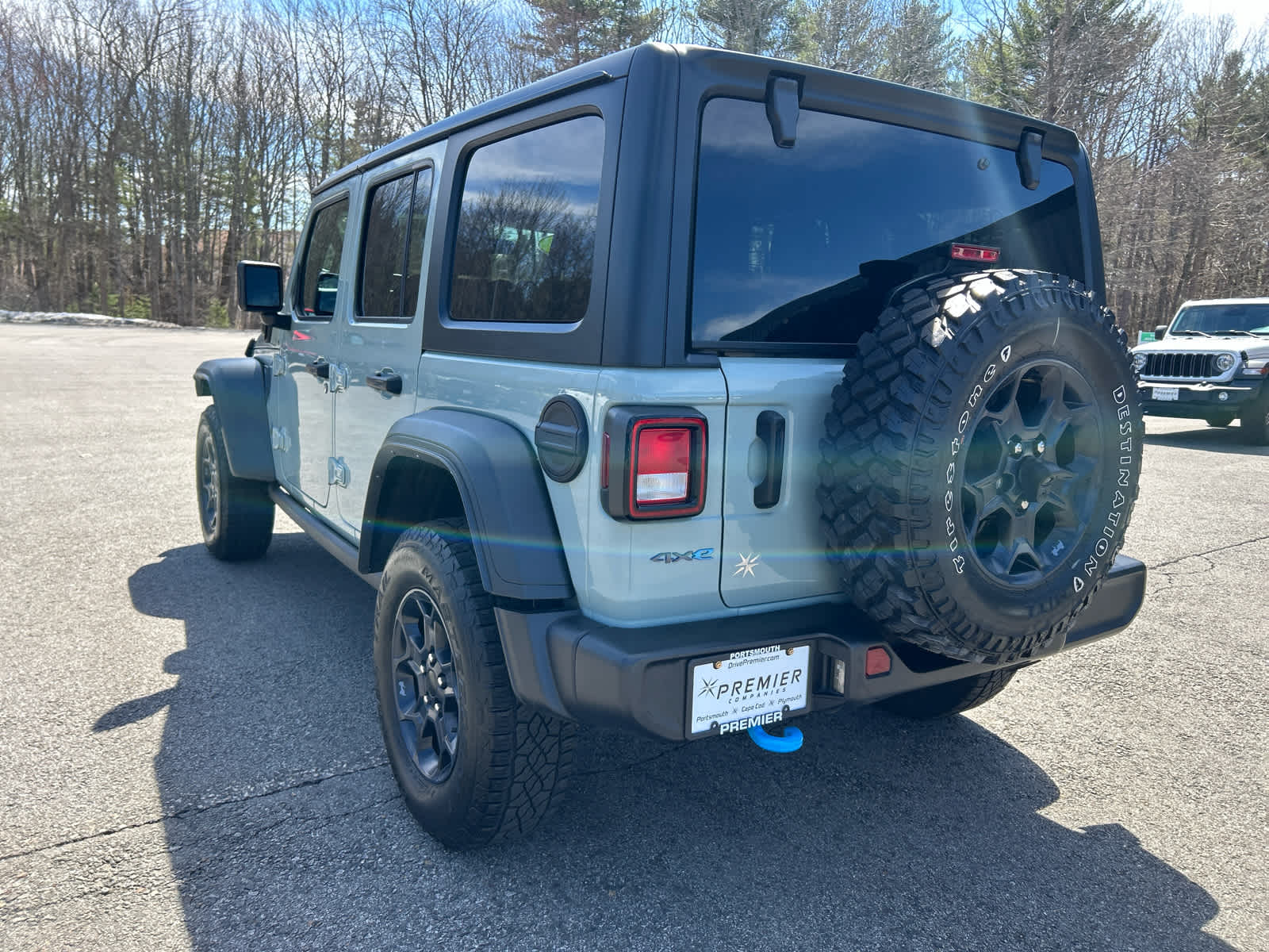 View vehicle photo 6