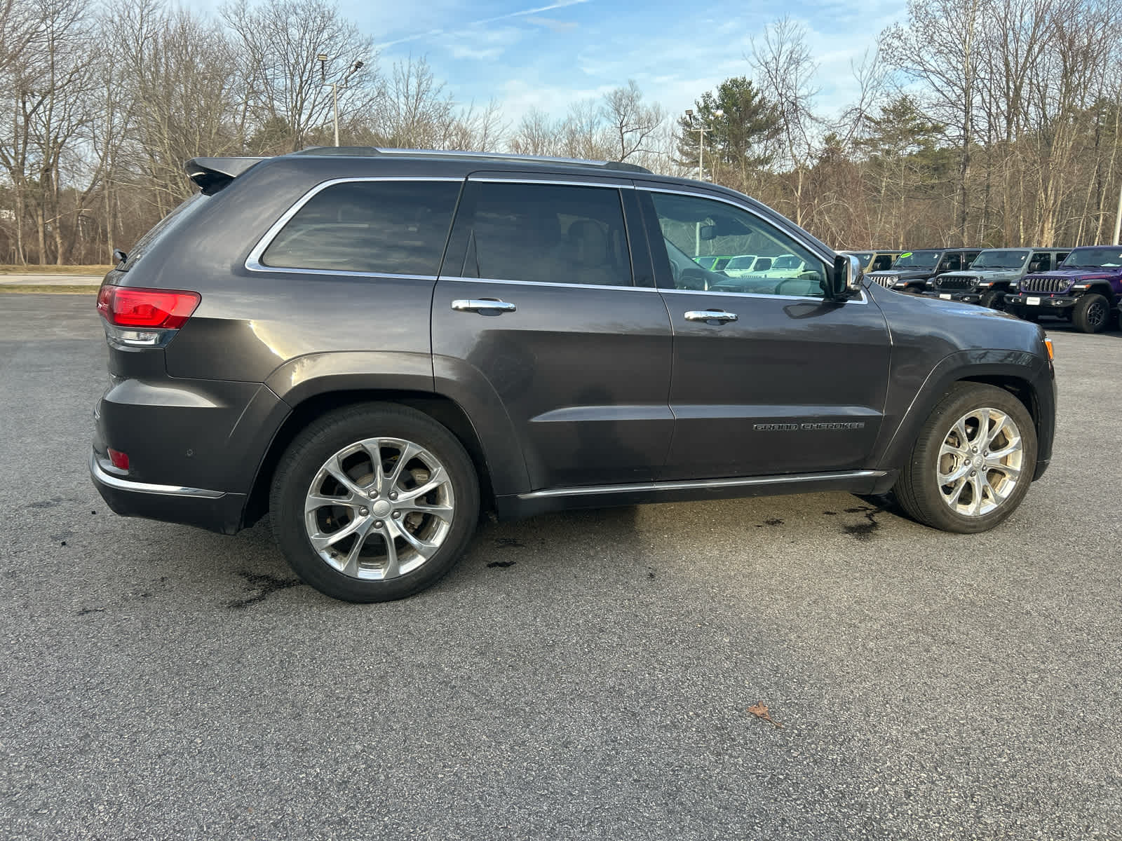 View vehicle photo 4