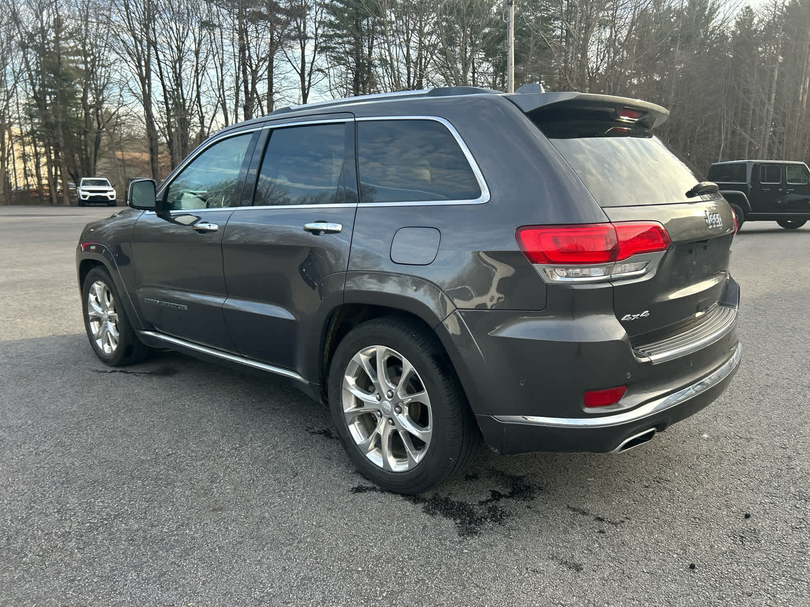 View vehicle photo 7